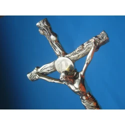 Krzyż metalowy stojący z mosiądzu.Duży 29 cm.Wersja LUX